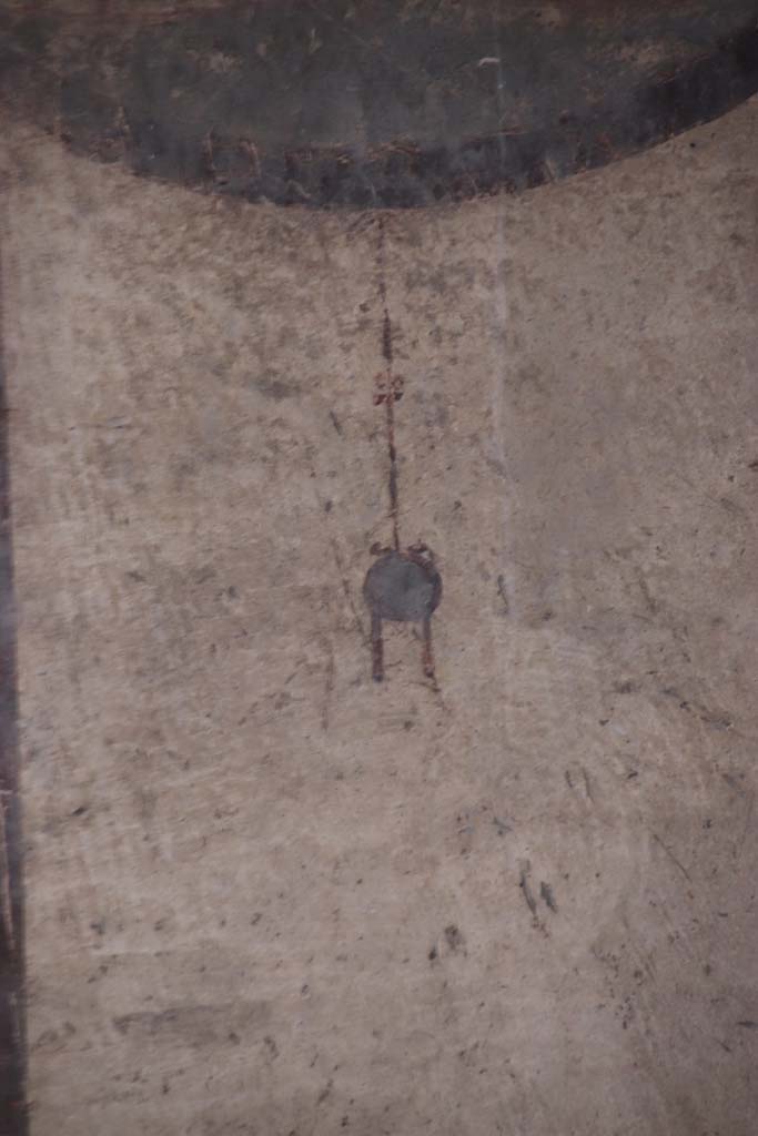 IV.21, Herculaneum. October 2020.
Room 24, painted decoration from north end of upper west wall in atrium. Photo courtesy of Klaus Heese.